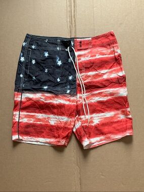 American Eagle Outfitters American Flag Swim Shorts Men’s Medium